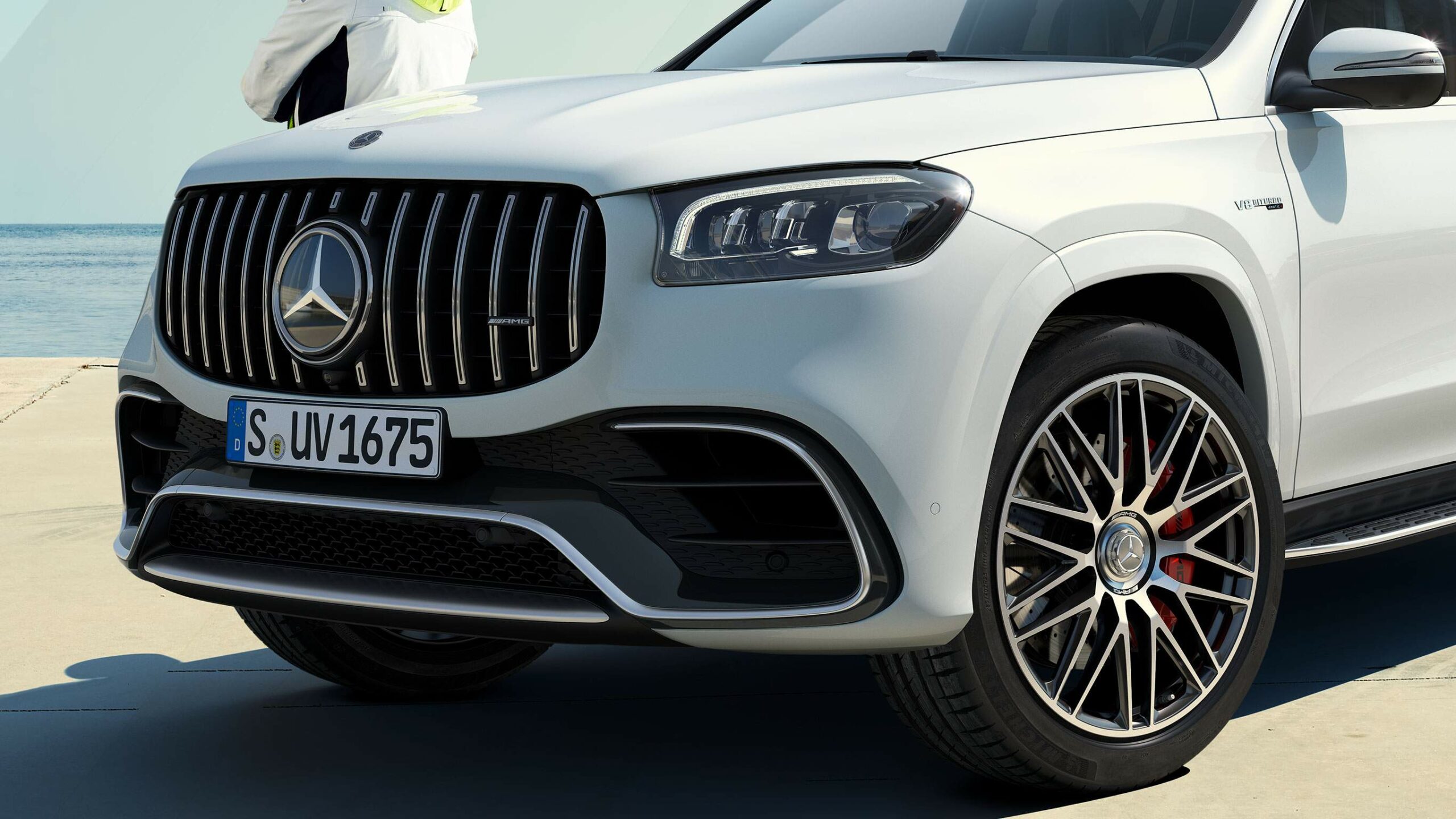 CAR-Avenue-Mercedes-AMG-GLE-Coupe-SUV-02
