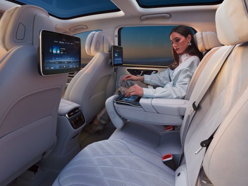 Mercedes-EQS-SUV-09