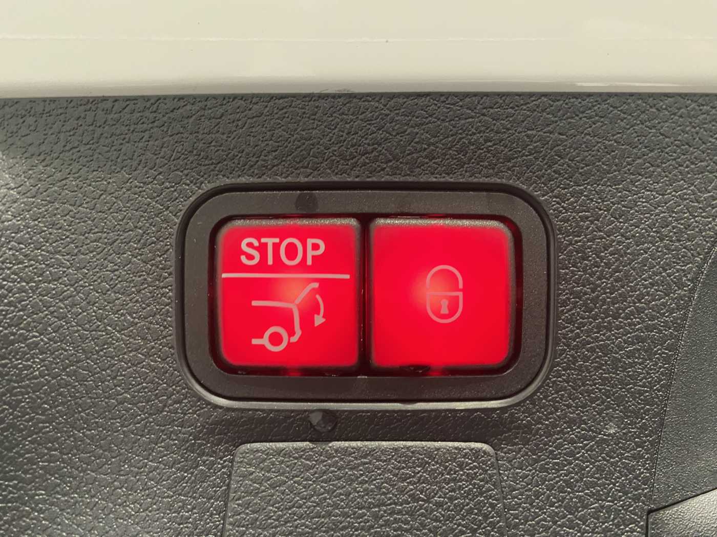 xxl_kfz110096025_e79d174b-4737-48e6-943f-b763524c5e56.jpeg