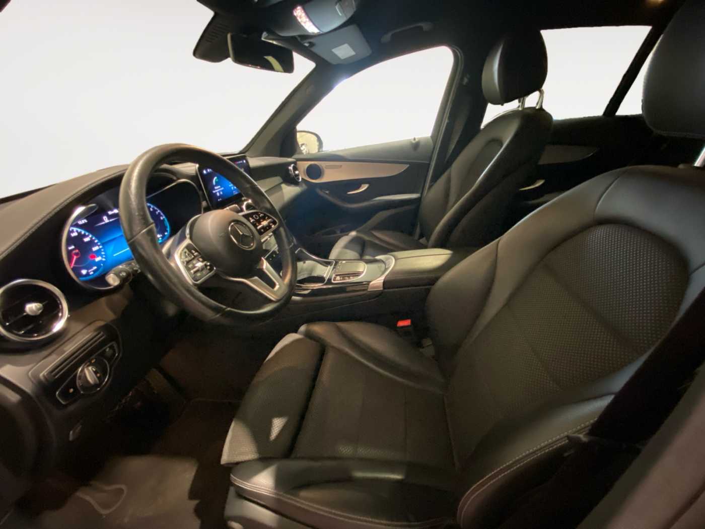 xxl_kfz110300319_w1n2539531v374671_08_enter-driver-codriver.jpg