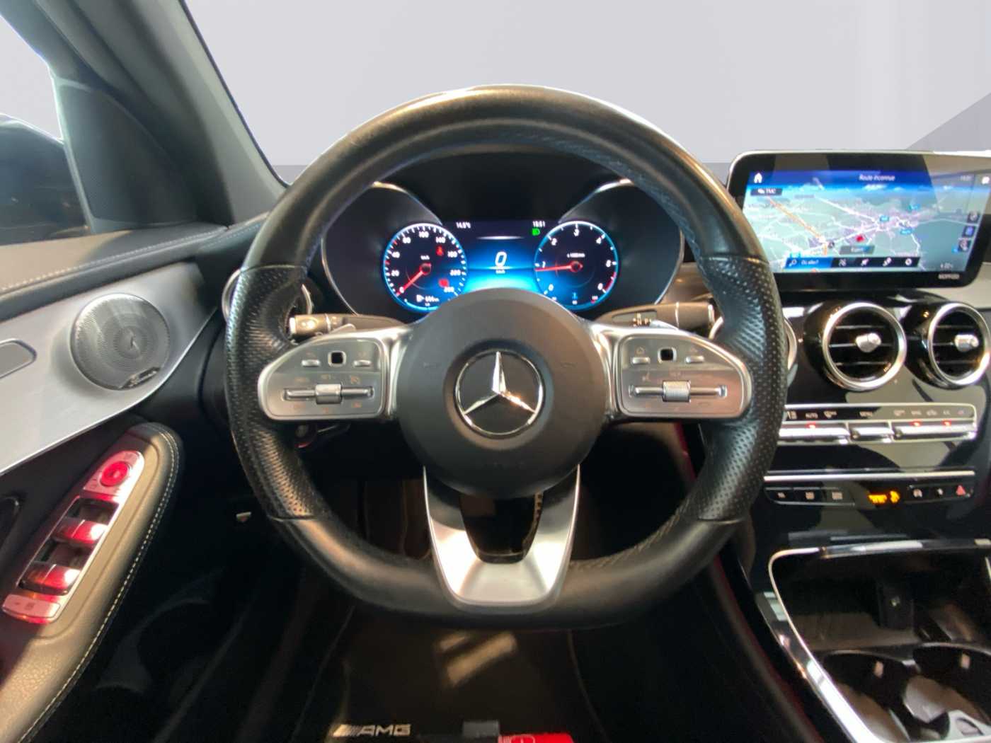 xxl_kfz111130919_w1n2533131f947547_11_steering-wheel-driver.jpg