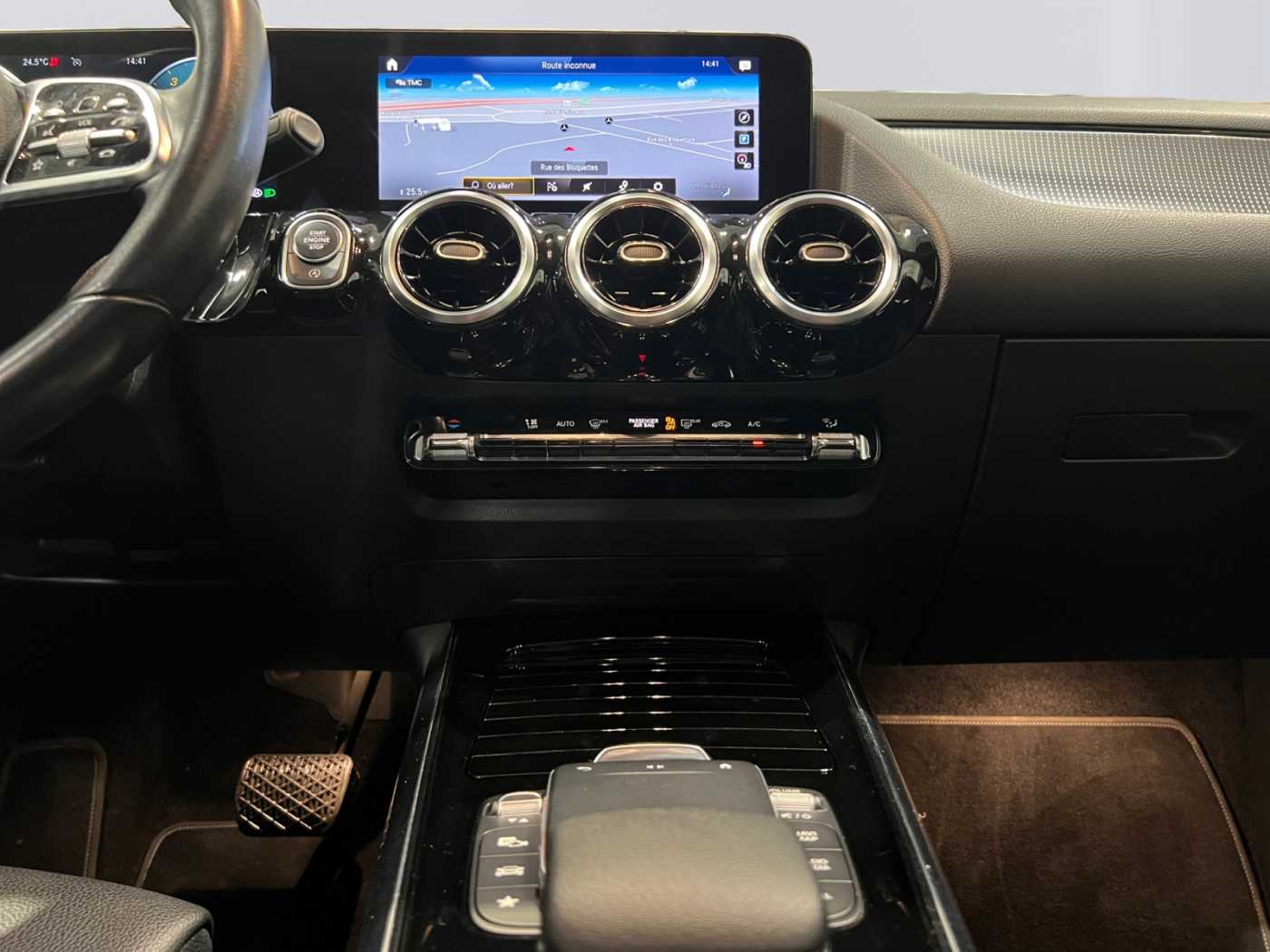 xxl_kfz111407303_w1n2477871j231306_10_center-console-down.jpg