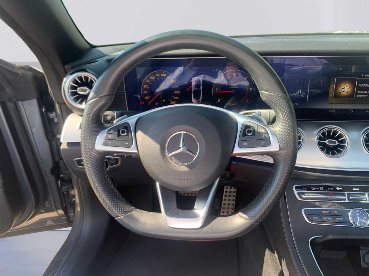 xxl_kfz111553462_wdd2384141f043686_11_steering-wheel-driver.jpg
