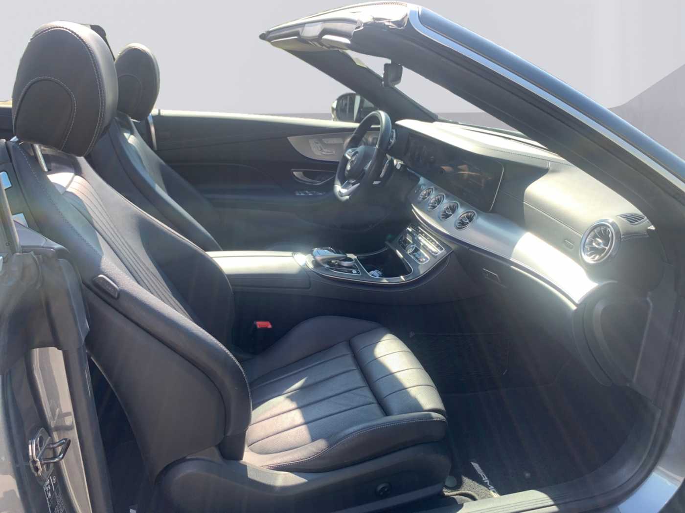 xxl_kfz111553462_wdd2384141f043686_14_enter-codriver-driver.jpg