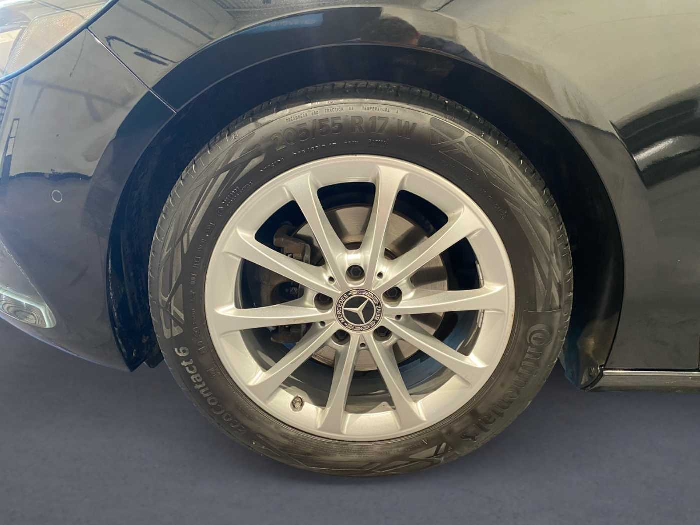 xxl_kfz111697417_wdd2470031j078200_13_rim-front-left.jpg