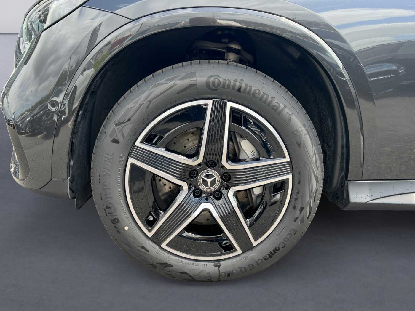 xxl_kfz111794221_w1nkj5gb1rf148994_13_rim-front-left.jpg