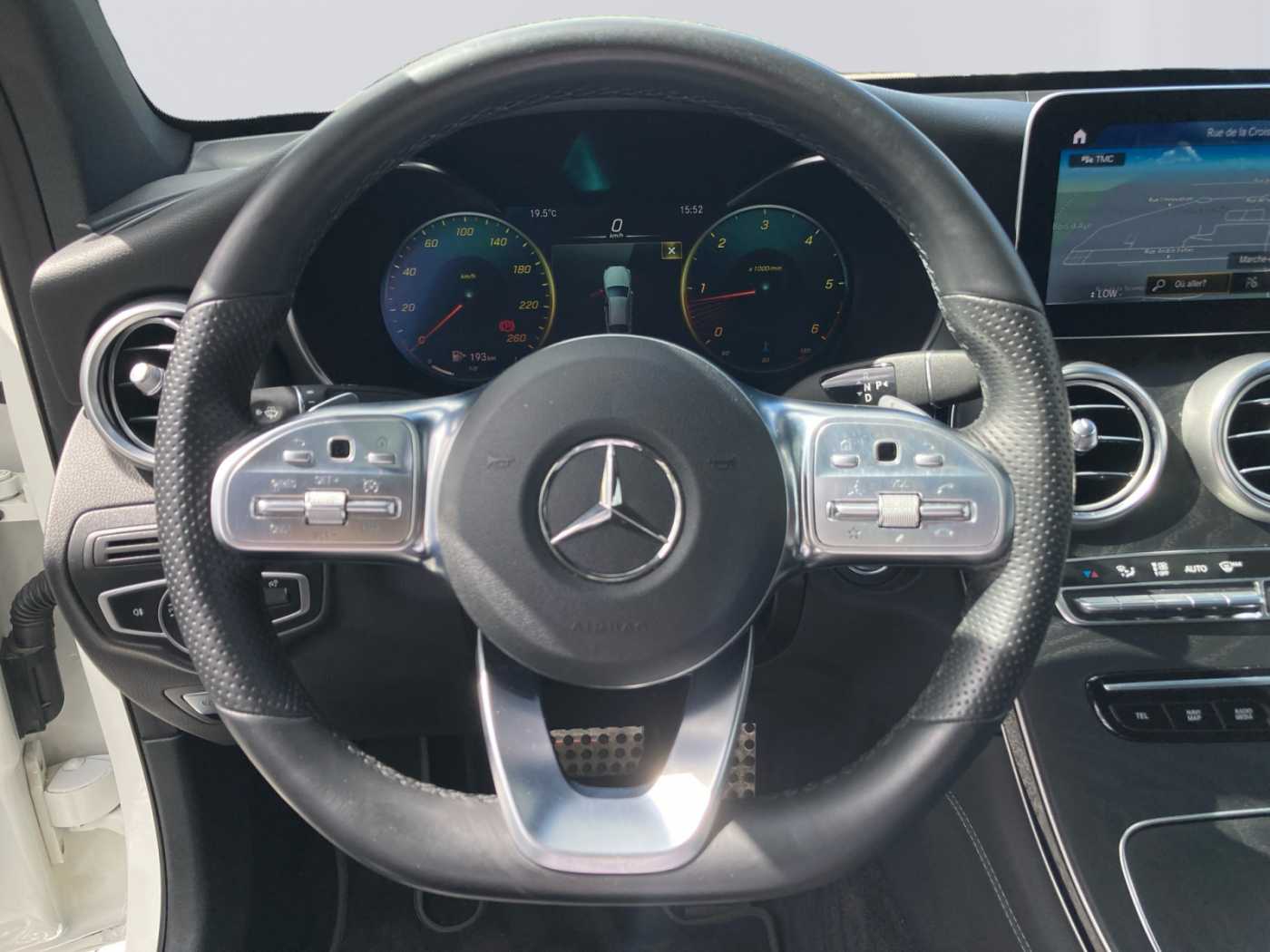 xxl_kfz111843044_w1n2533161f760081_11_steering-wheel-driver.jpg