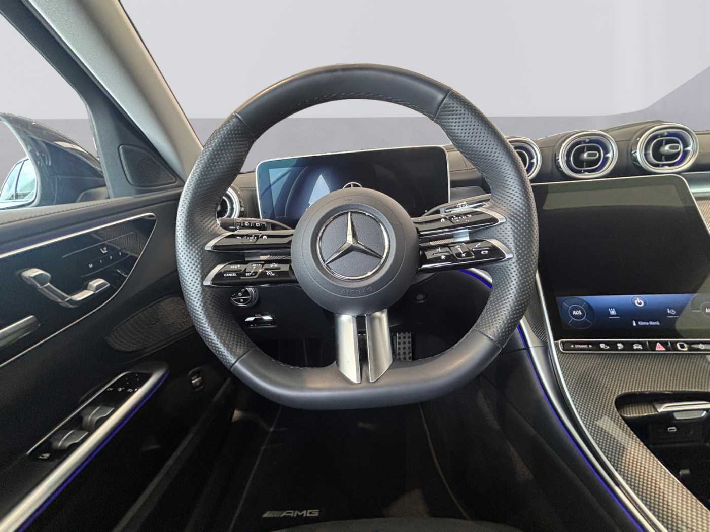 xxl_kfz111945470_w1kah0jb9rf149732_11_steering-wheel-driver.jpg