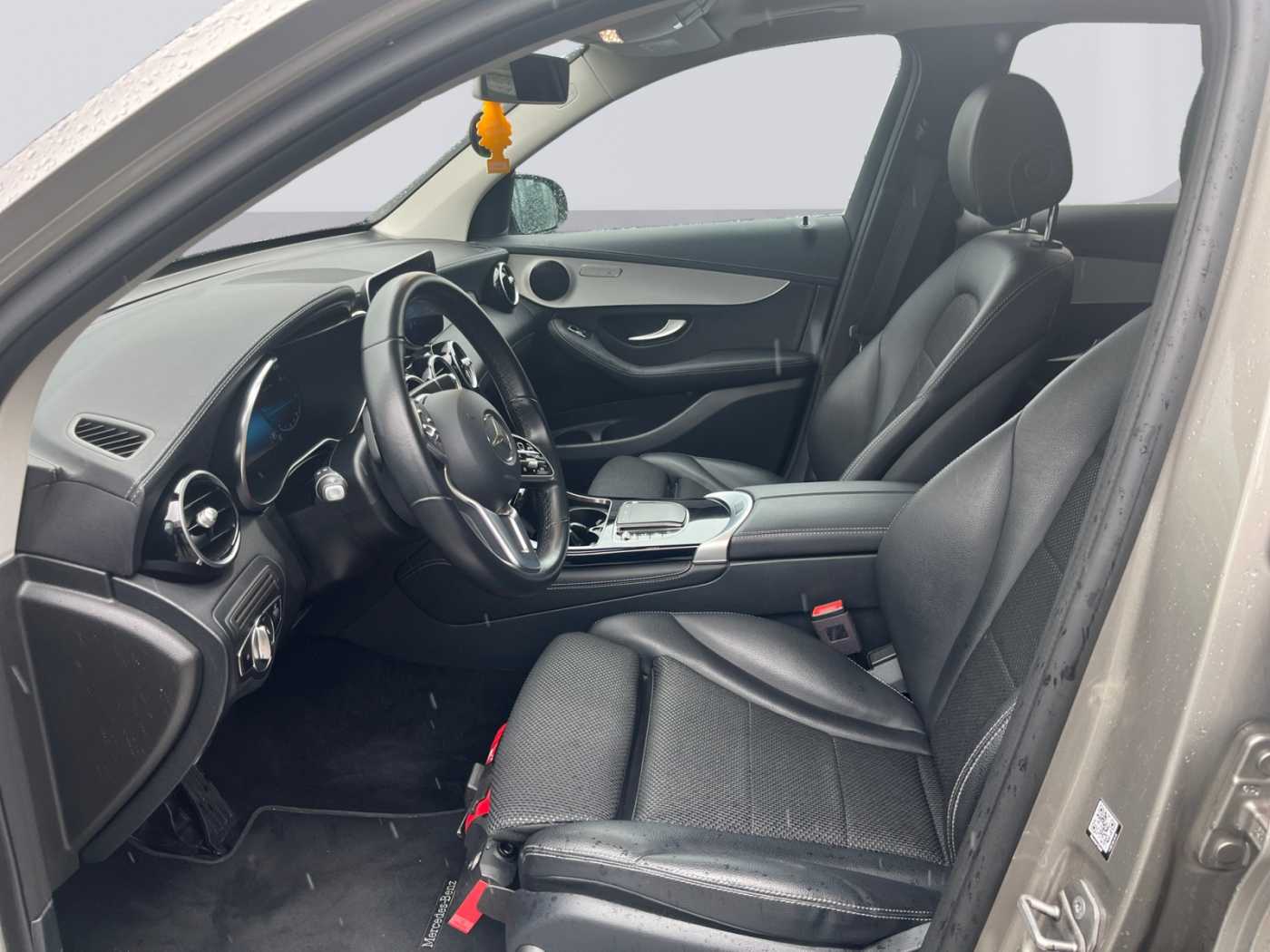 xxl_kfz112018760_w1n2539131v242176_08_enter-driver-codriver.jpg