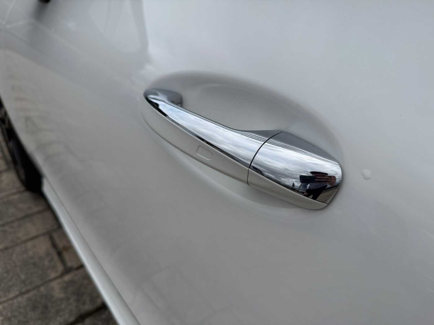 xxl_kfz112021665_w1k5m8fbxsn487043_17_feature-2.jpg