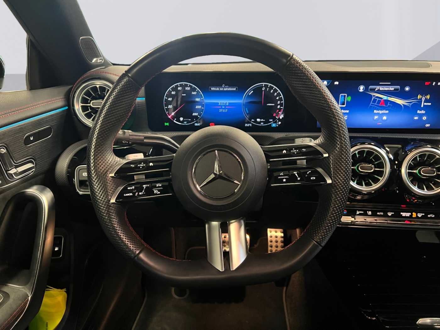 xxl_kfz112022240_w1k5j8fbxrn463263_11_steering-wheel-driver.jpg