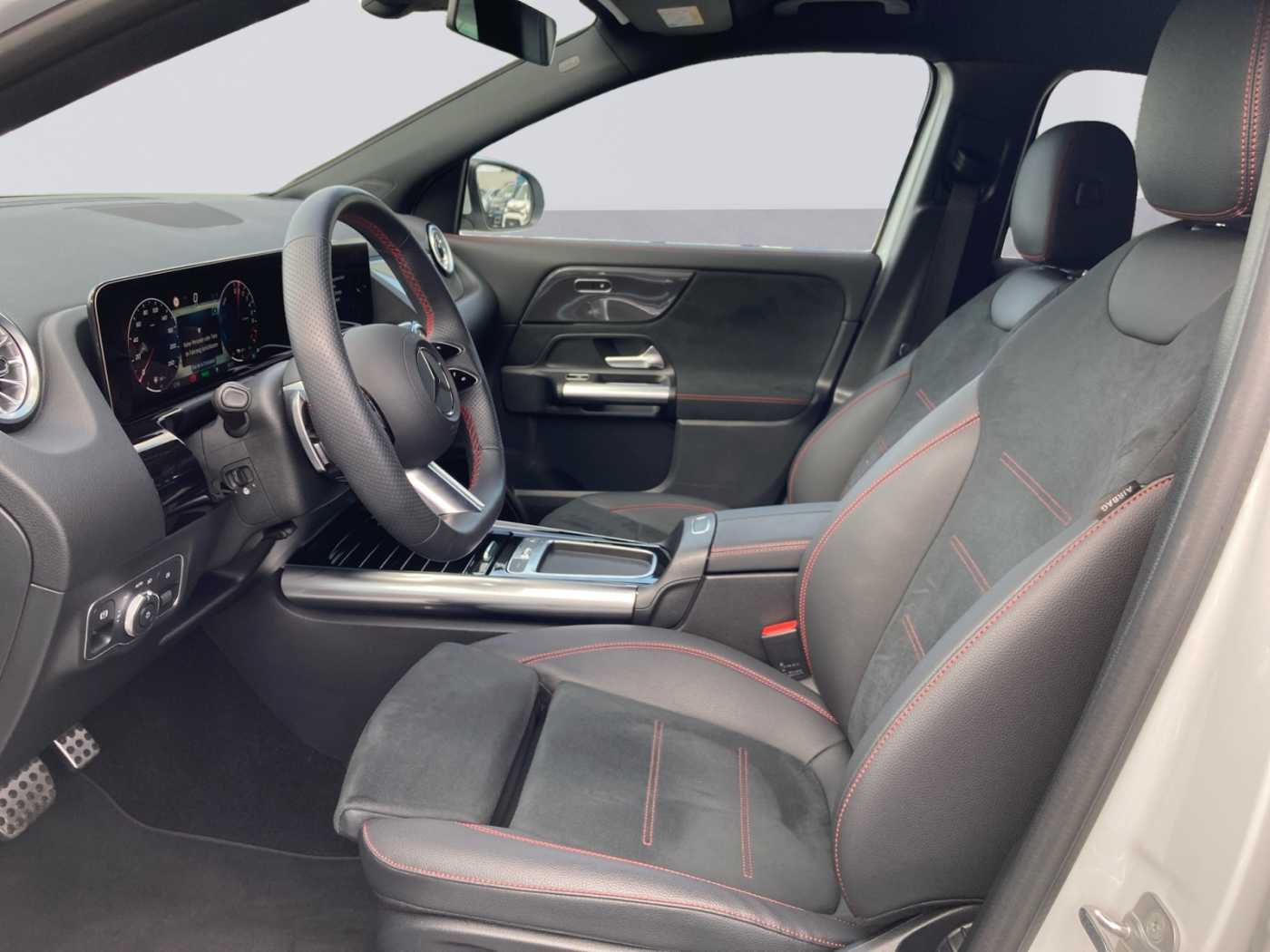 xxl_kfz112163527_w1n4n8fb8rj578681_08_enter-driver-codriver.jpg