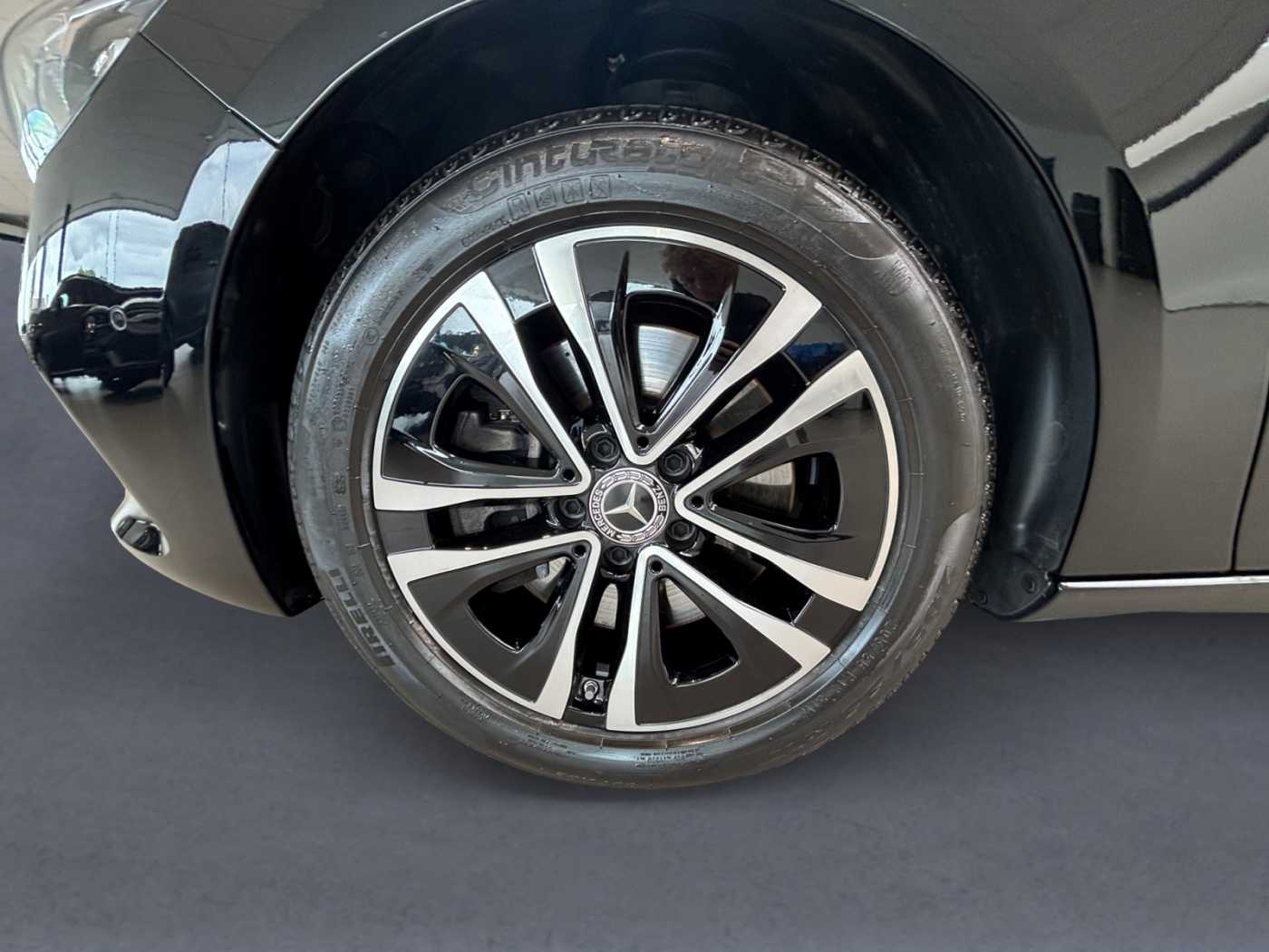xxl_kfz112299647_w1k0f8fb80j62100k_13_rim-front-left.jpg