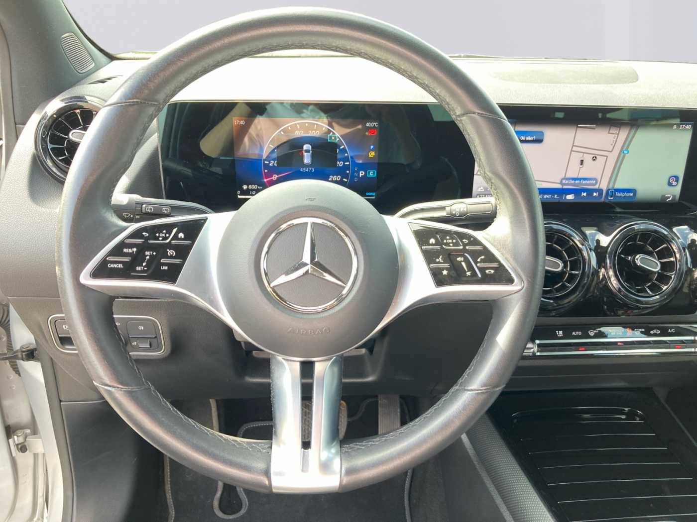 xxl_kfz112412806_w1k4f8eb1pj490676_11_steering-wheel-driver.jpg