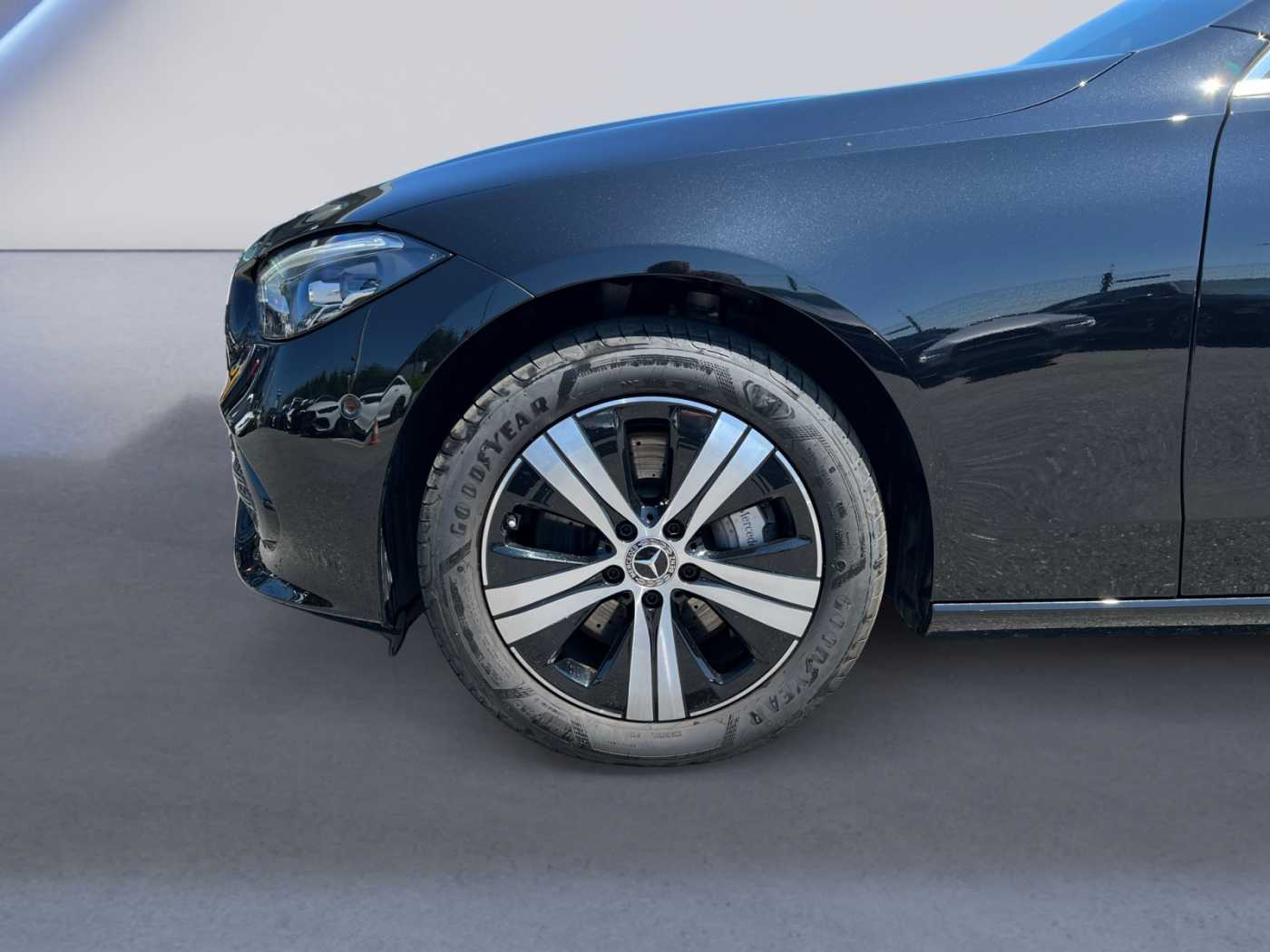 xxl_kfz112463200_w1kah5eb7rf153415_13_rim-front-left.jpg