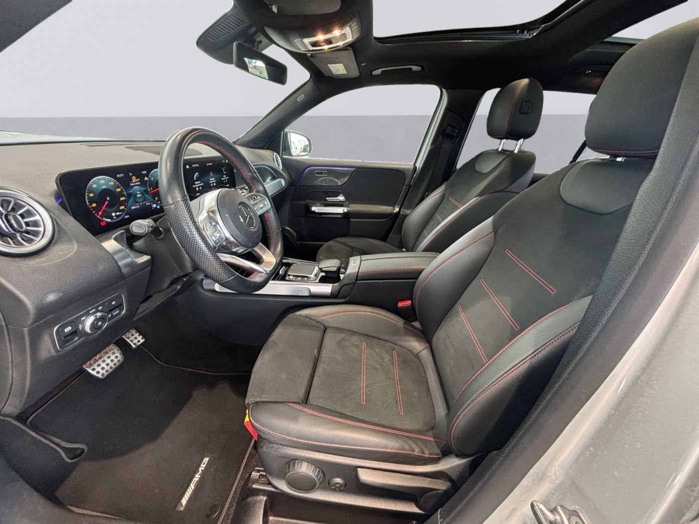 xxl_kfz111792205_w1n4m1cb0pw292665_08_enter-driver-codriver.jpg