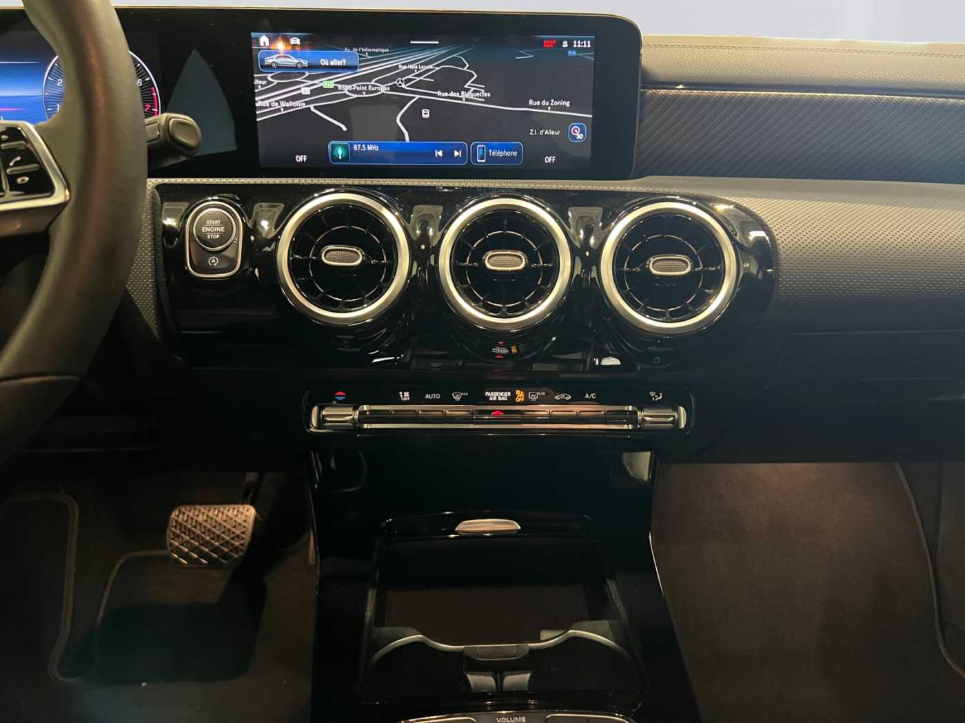 xxl_kfz112004481_w1k5j8ebxsn528636_10_center-console-down.jpg