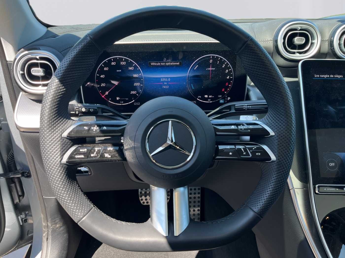 xxl_kfz112483746_w1nkm0kb1su066296_11_steering-wheel-driver.jpg