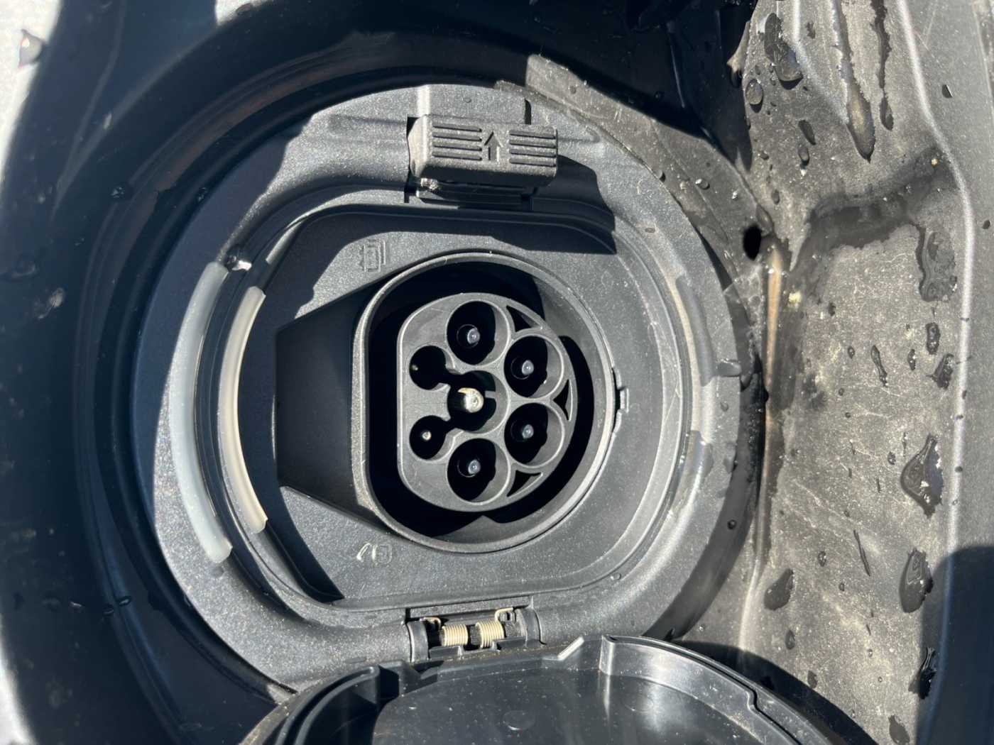 xxl_kfz112483746_w1nkm0kb1su066296_21_feature-6.jpg