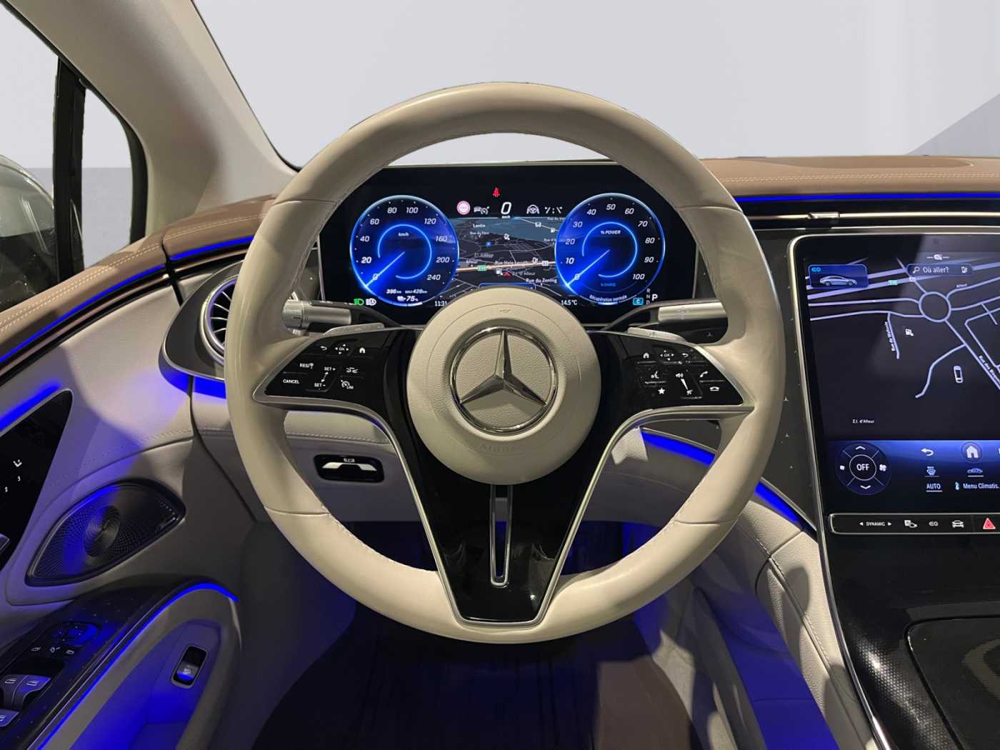 xxl_kfz112543613_3735k81370kg1605k_11_steering-wheel-driver.jpg