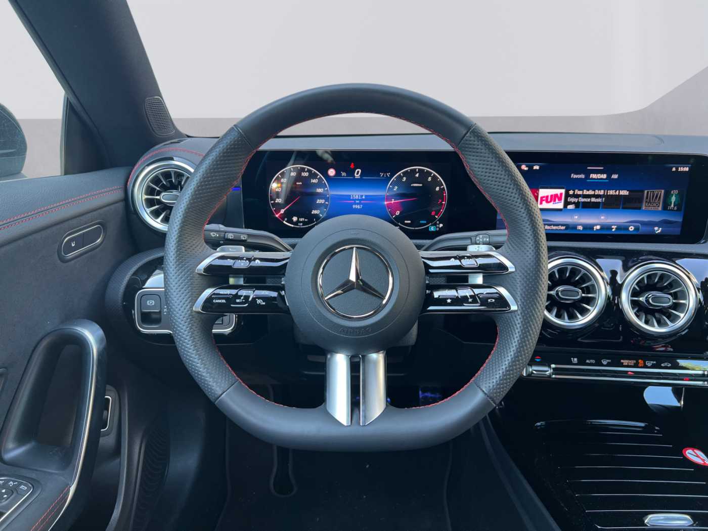 xxl_kfz112544734_w1k5m8ebxsn537196_11_steering-wheel-driver.jpg