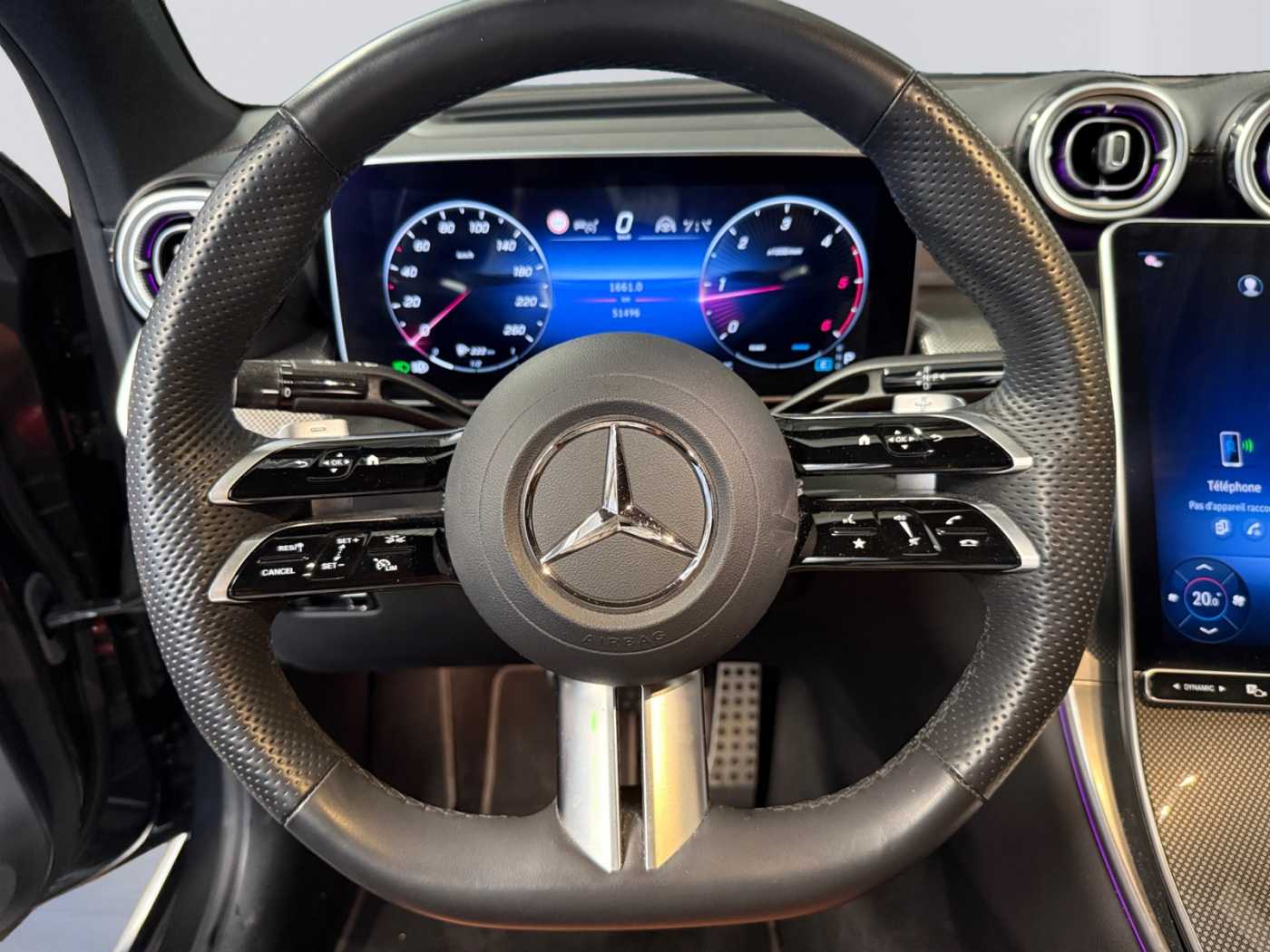 xxl_kfz112617023_w1nkj0fb5rf143673_11_steering-wheel-driver.jpg