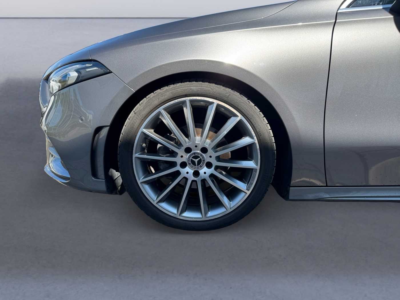 xxl_kfz112640188_1890kg3360kg1010k_13_rim-front-left.jpg