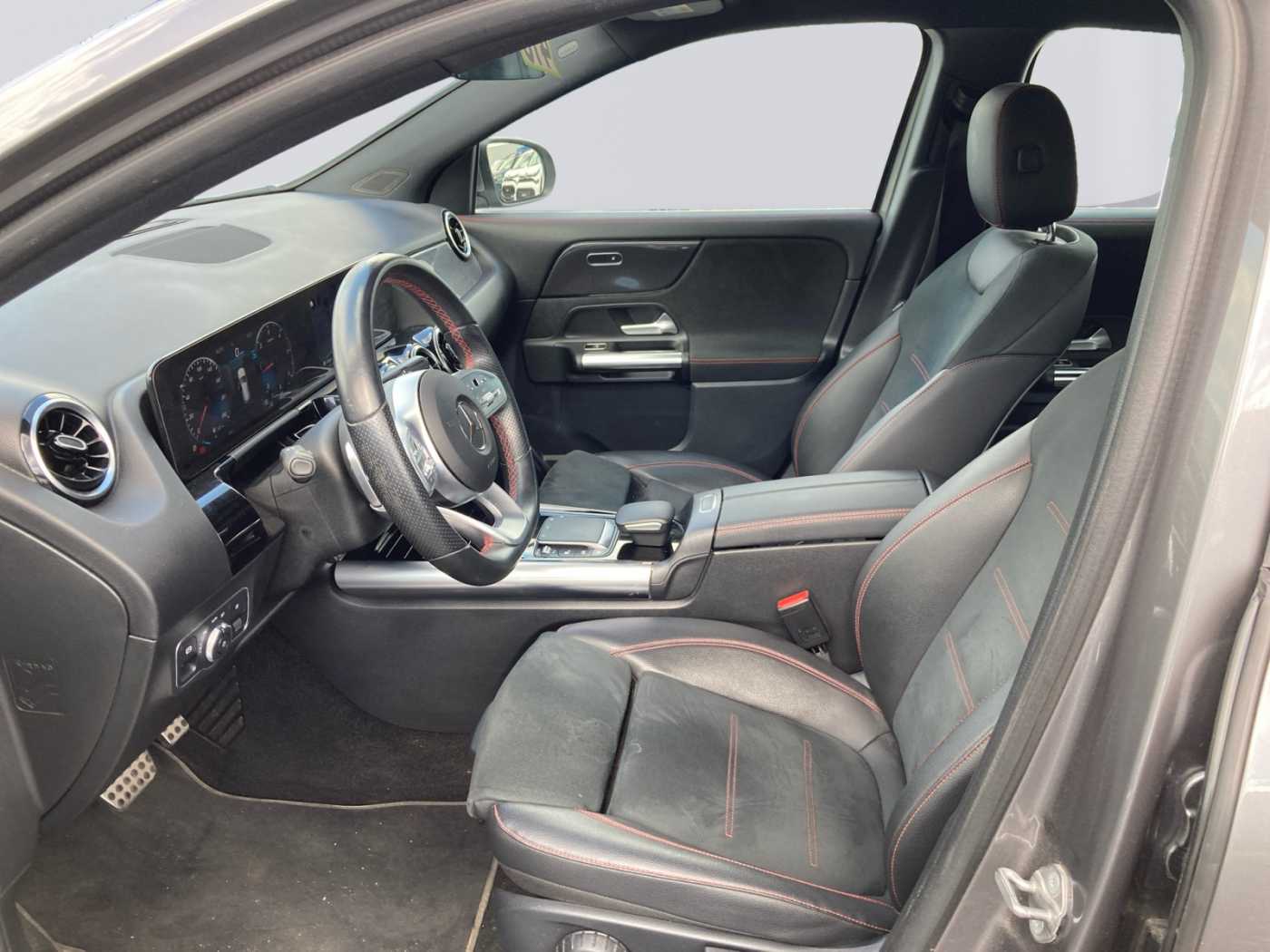 xxl_kfz112776370_w1n2477121j292926_08_enter-driver-codriver.jpg