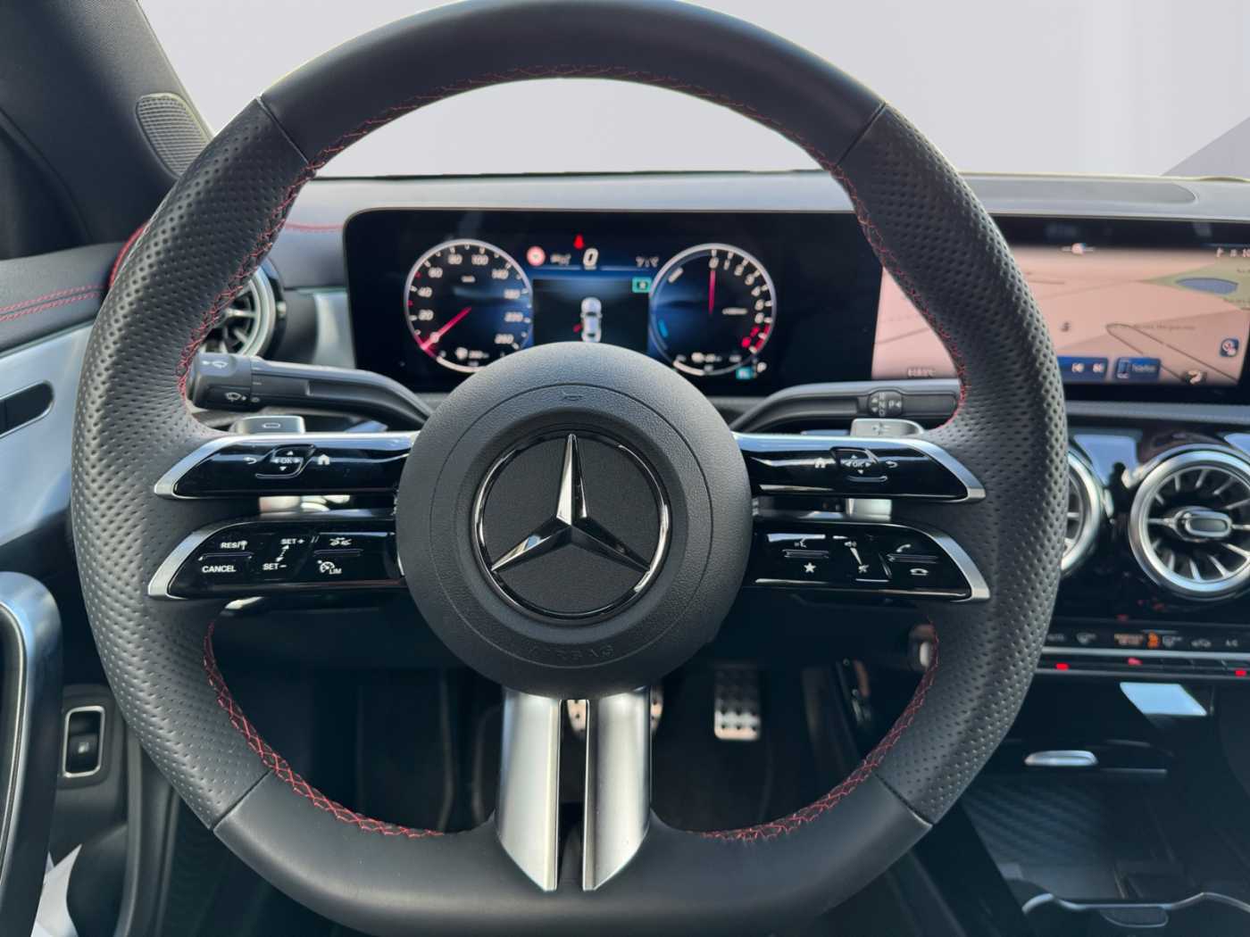 xxl_kfz112872676_w1k5j8fb5sn535833_11_steering-wheel-driver.jpg