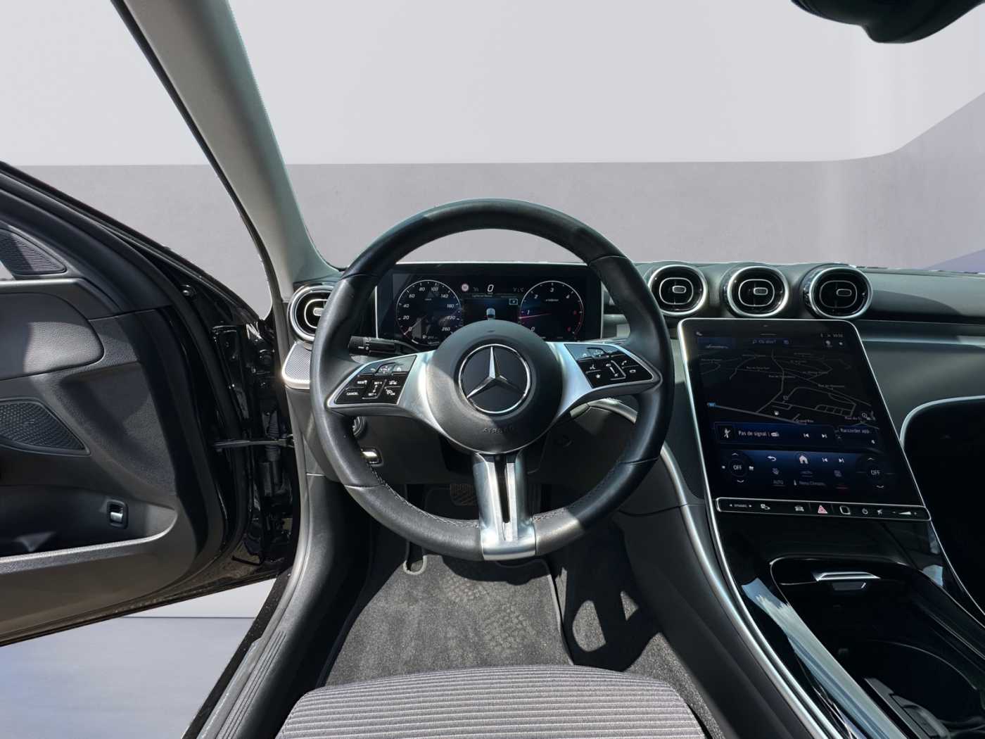 xxl_kfz112918251_w1kaf0db7rr204775_11_steering-wheel-driver.jpg
