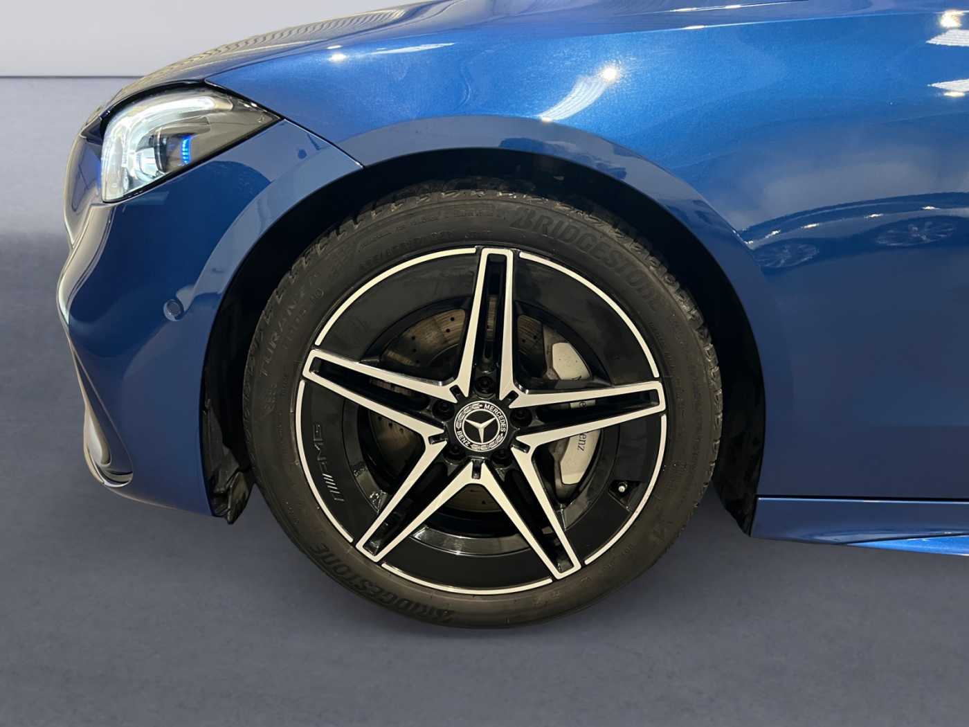xxl_kfz113037897_w1kaf0db2pr084221_13_rim-front-left.jpg