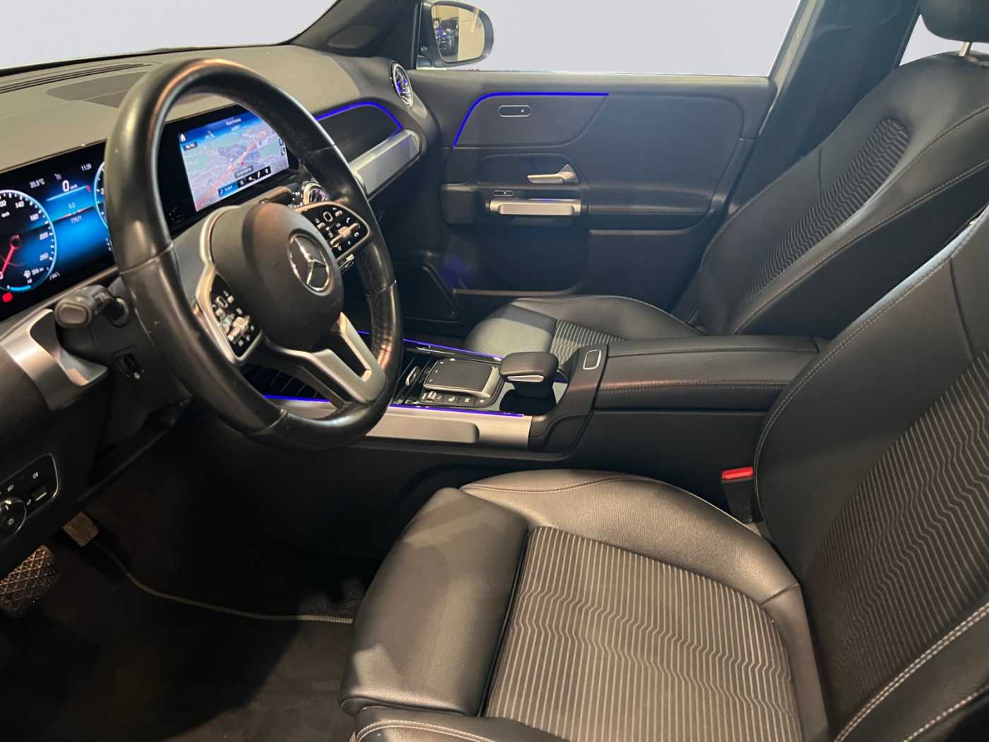 xxl_kfz113037926_w1n2476871w185561_08_enter-driver-codriver.jpg