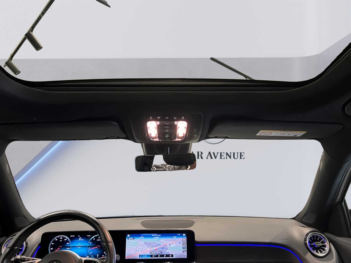 xxl_kfz113037926_w1n2476871w185561_10_center-console-down.jpg