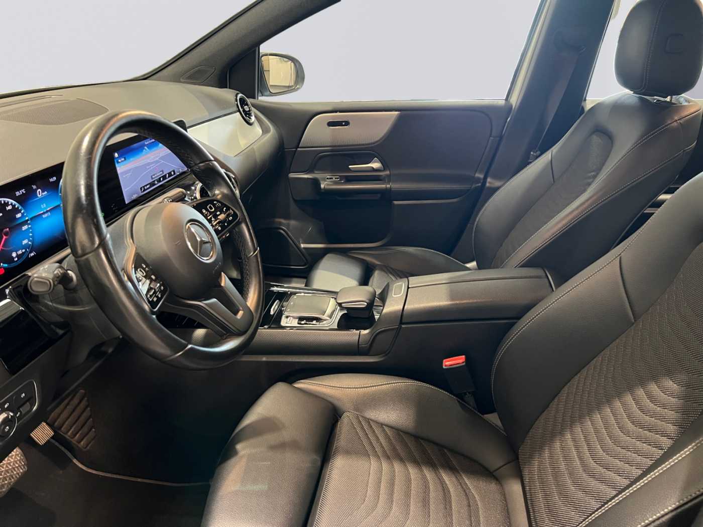 xxl_kfz113064922_w1k2470031j154226_08_enter-driver-codriver.jpg