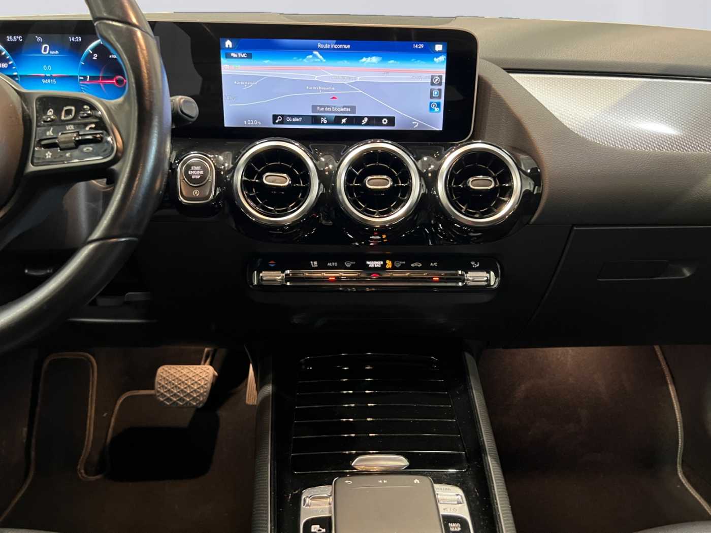 xxl_kfz113064922_w1k2470031j154226_10_center-console-down.jpg