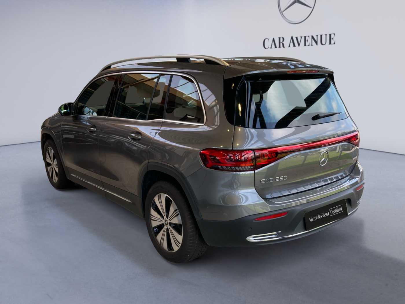 xxl_kfz113123738_w1n9m0bb9rn072530_02_rear-left.jpg