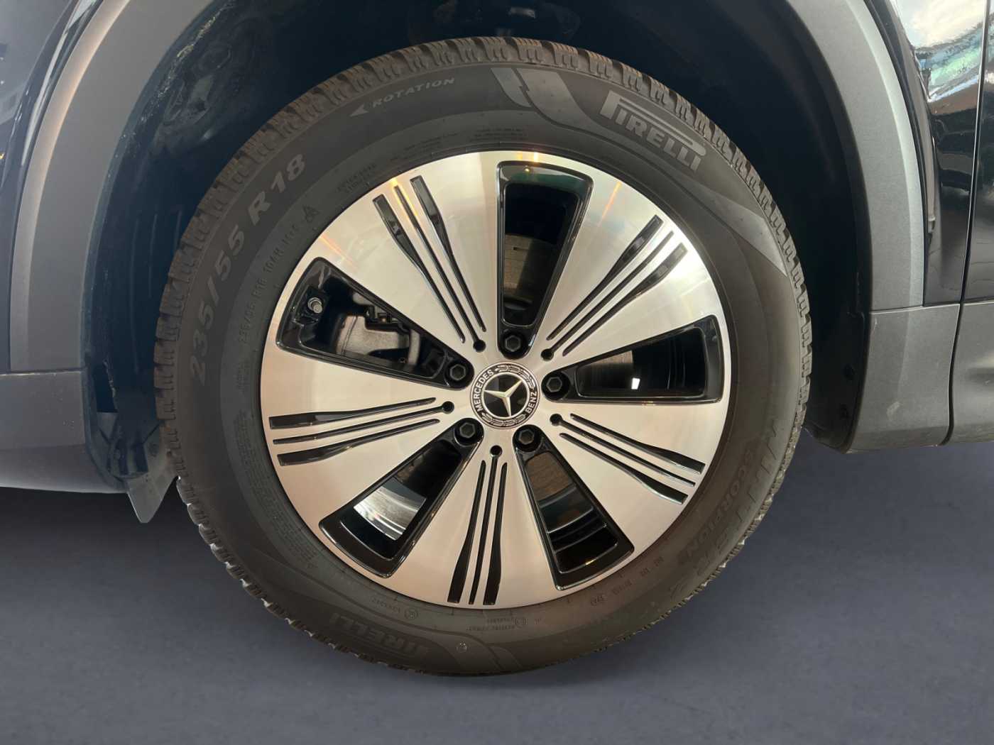 xxl_kfz113126063_w1n9m0bb1rn075230_13_rim-front-left.jpg