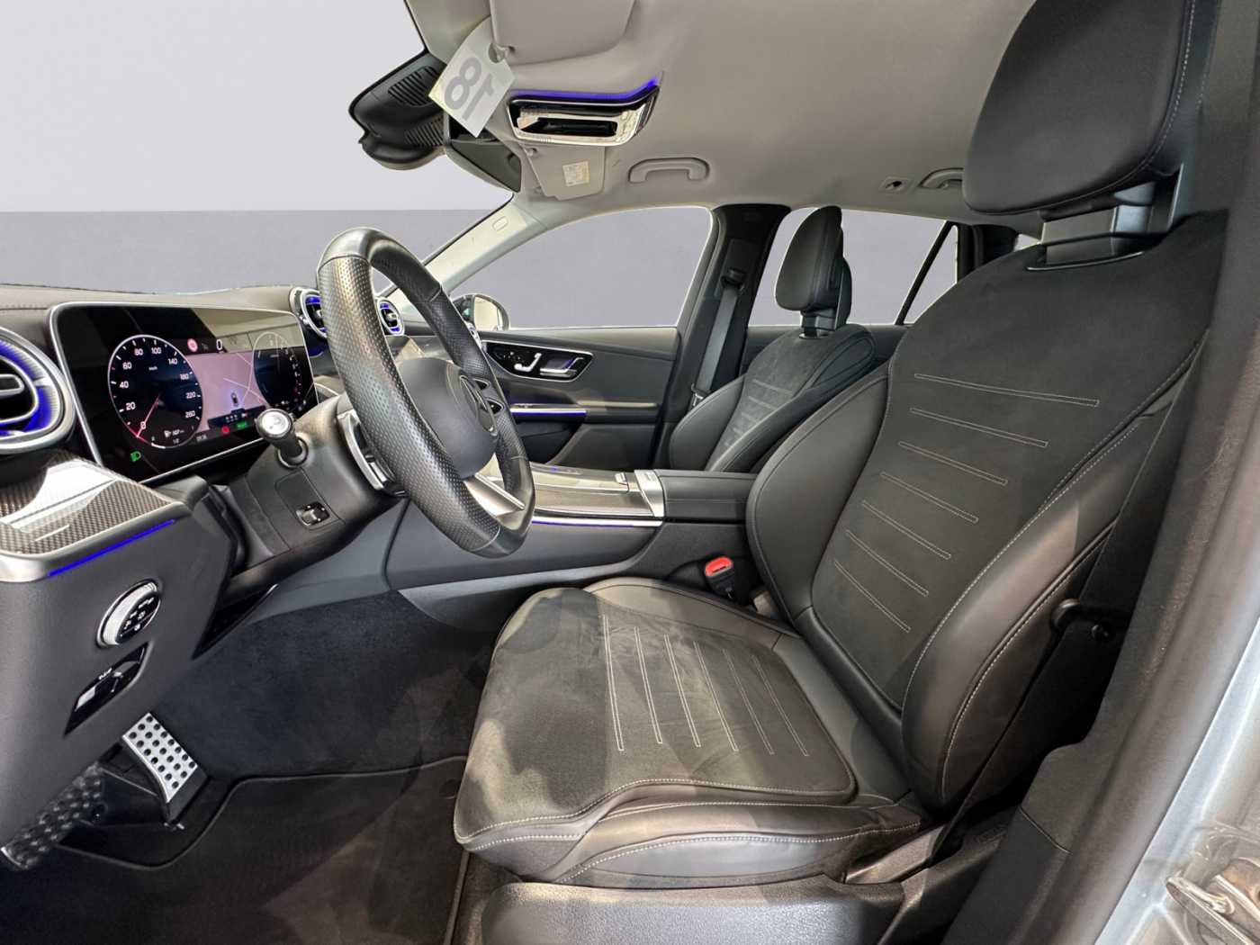 xxl_kfz113121271_w1nkm5gb6su066431_08_enter-driver-codriver.jpg
