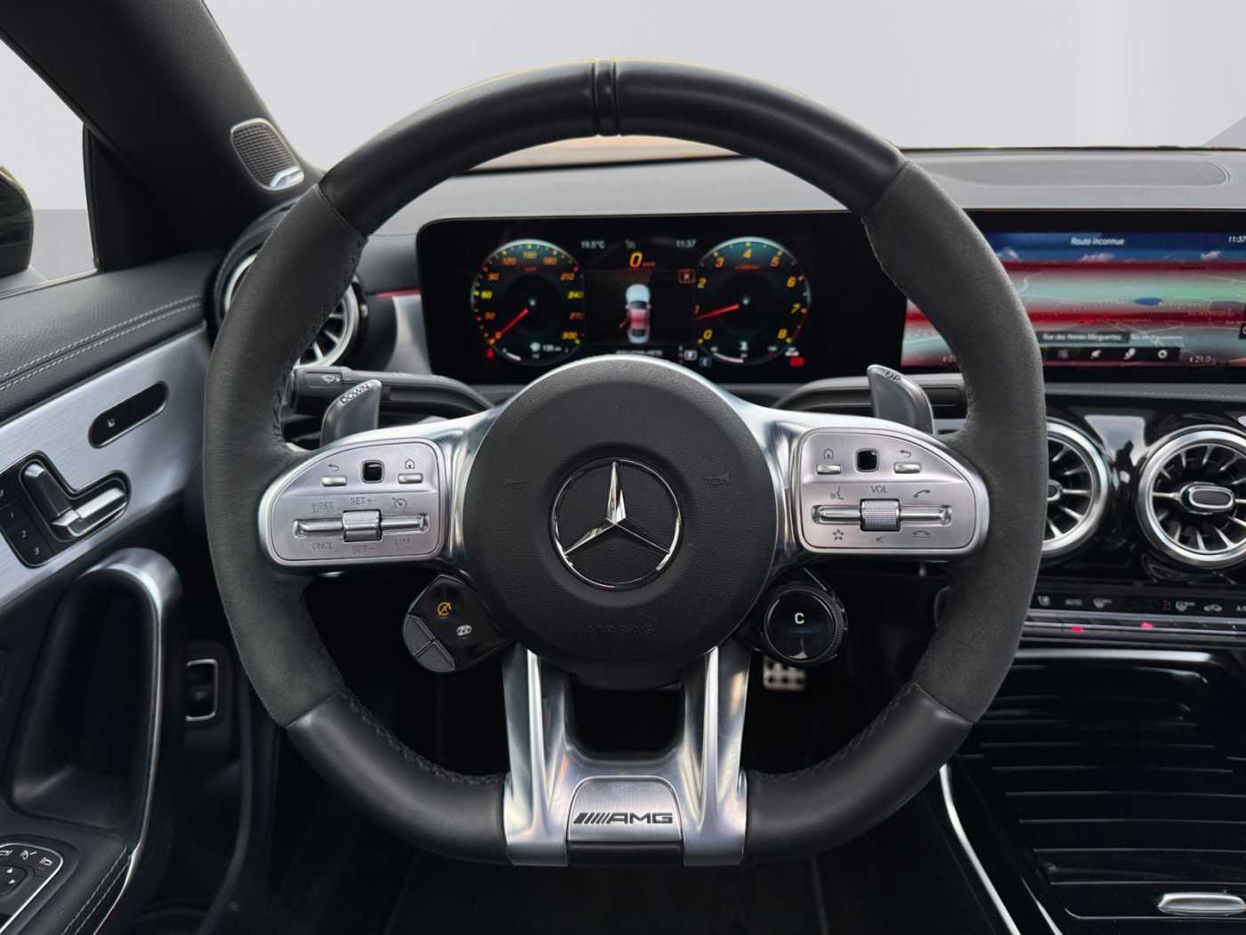 xxl_kfz113378960_w1k5j5eb7pn381438_11_steering-wheel-driver.jpg