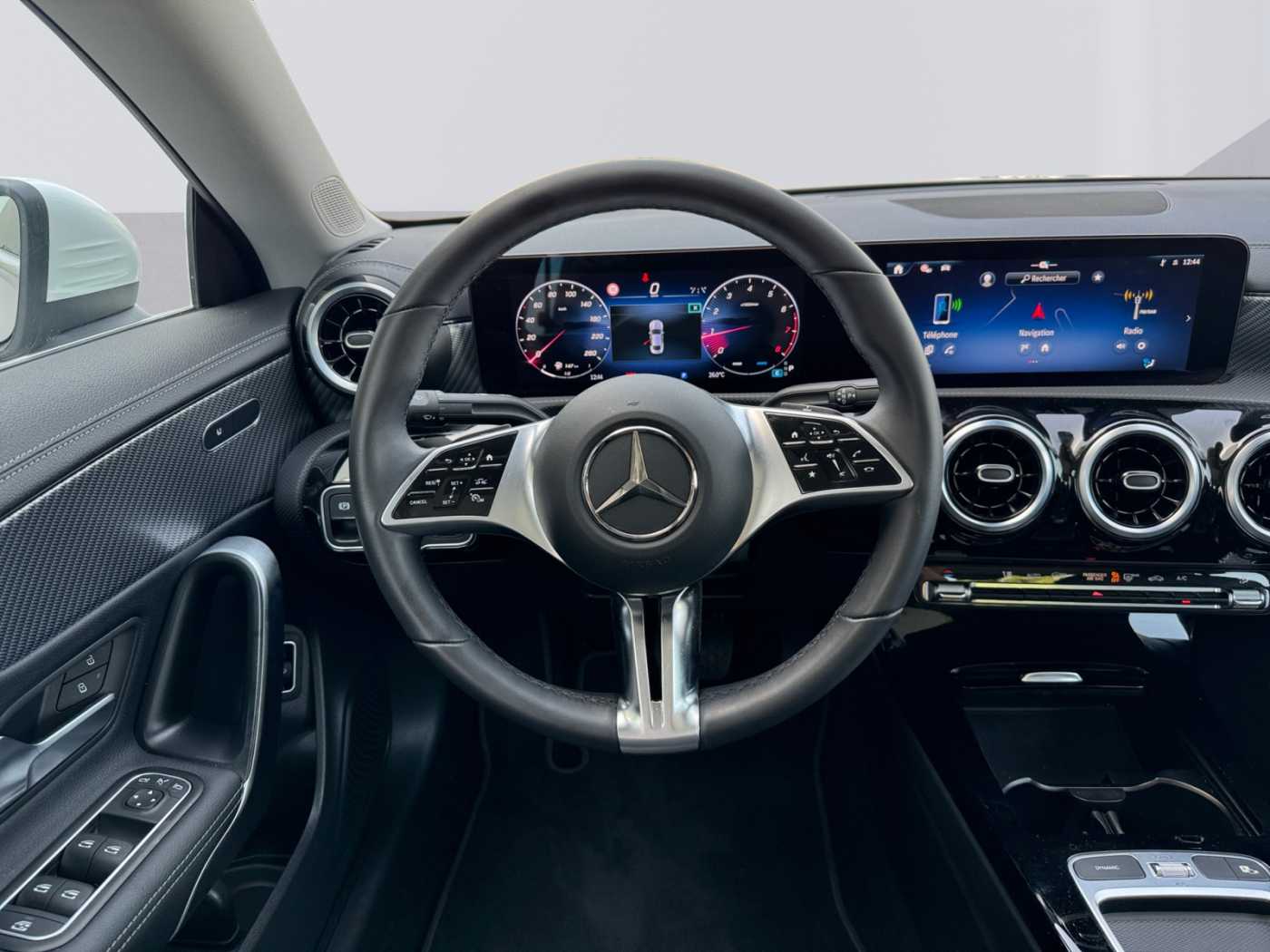 xxl_kfz113620961_w1k5j8ebxsn507057_11_steering-wheel-driver.jpg