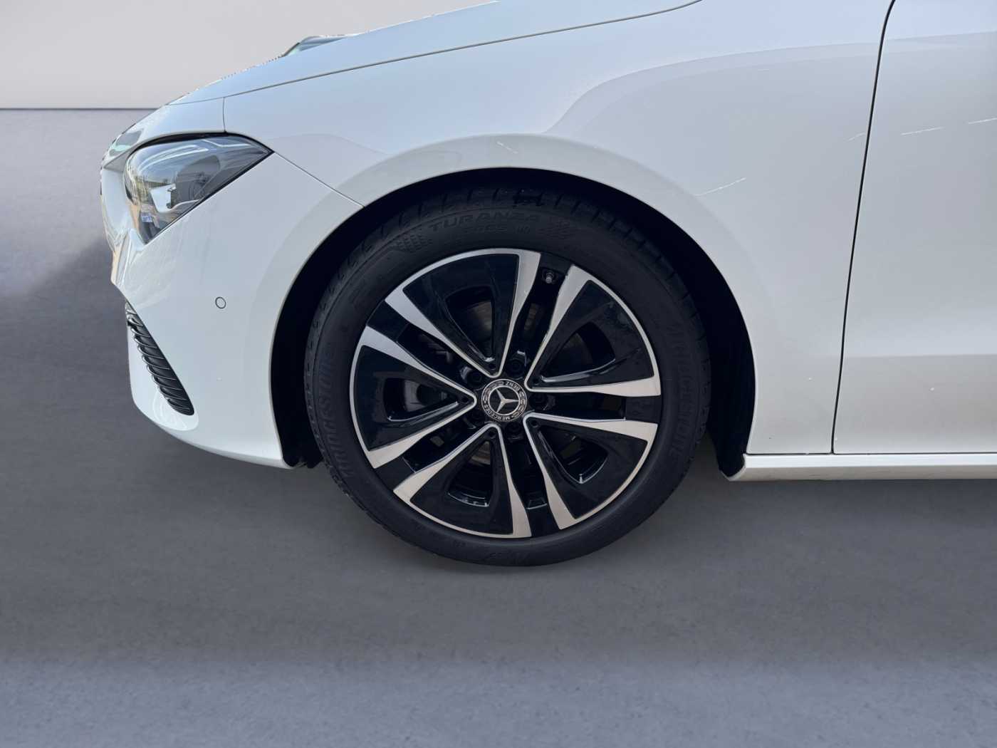 xxl_kfz113620961_w1k5j8ebxsn507057_13_rim-front-left.jpg