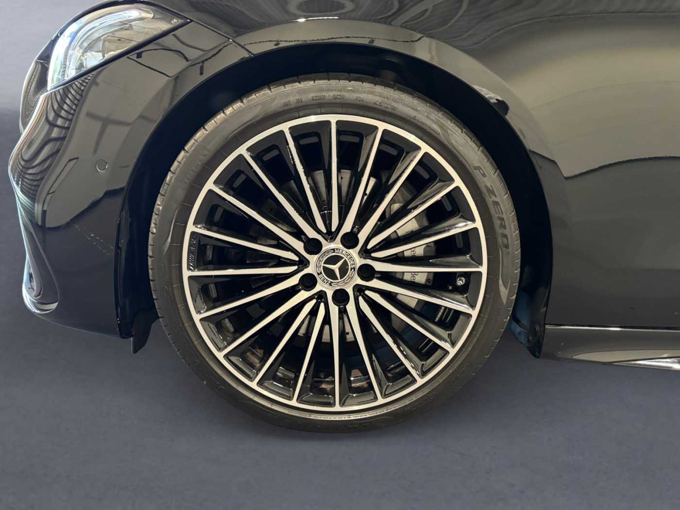 xxl_kfz113623854_2350kg4225kg1130k_13_rim-front-left.jpg