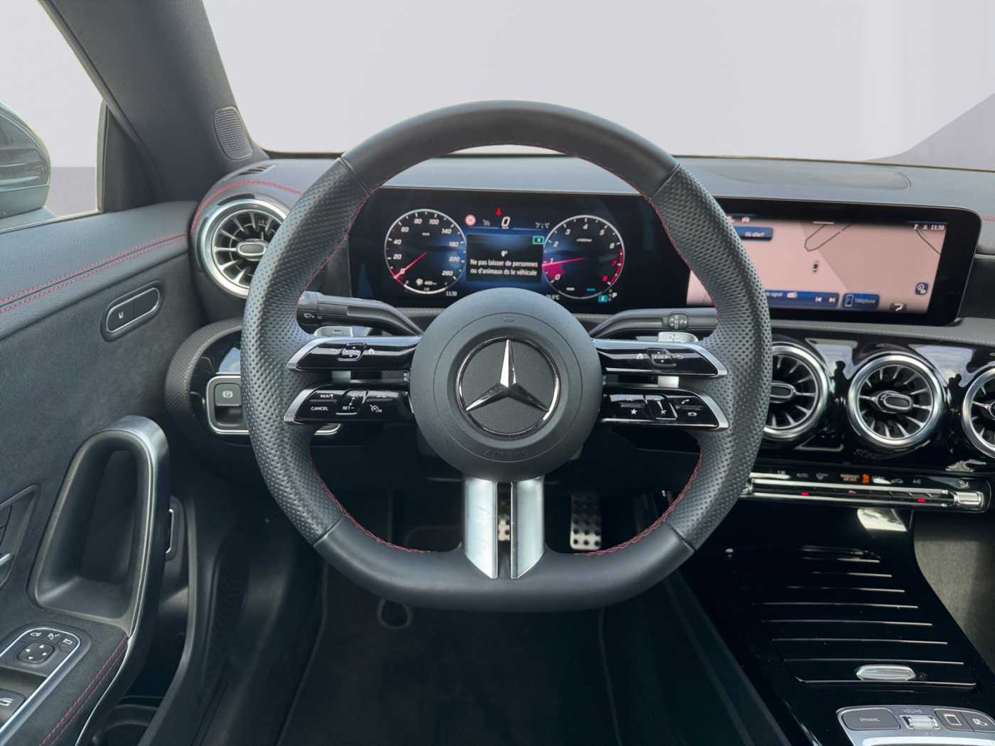 xxl_kfz113979779_w1k5j8eb5sn540967_11_steering-wheel-driver.jpg