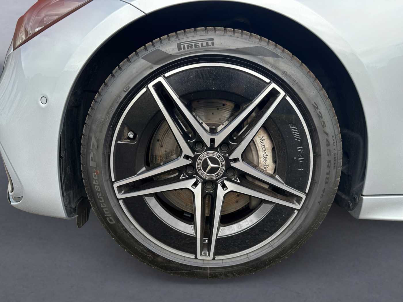 xxl_kfz113999602_w1kah0dbasf186690_13_rim-front-left.jpg