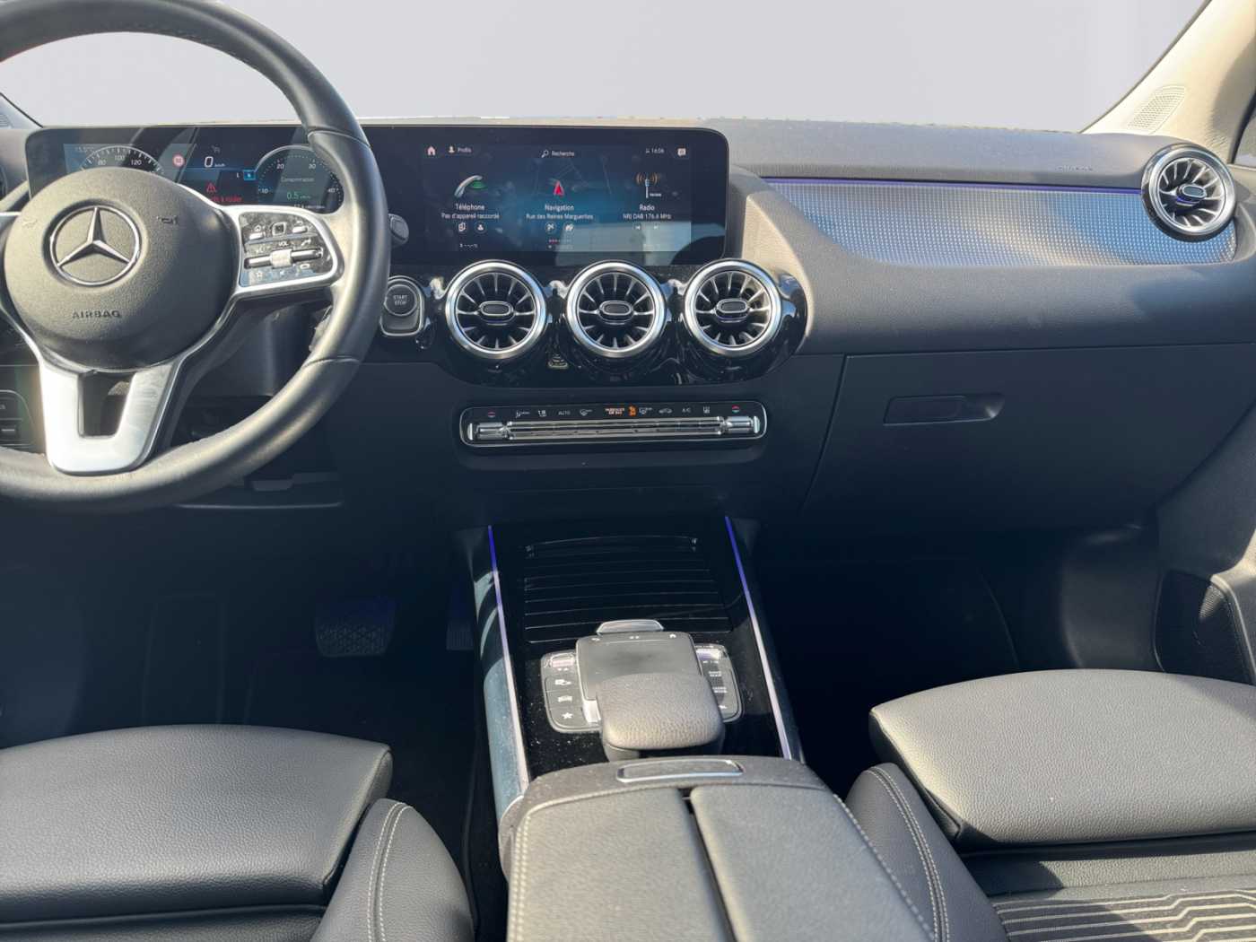 xxl_kfz114248854_w1n2437011j001881_10_center-console-down.jpg