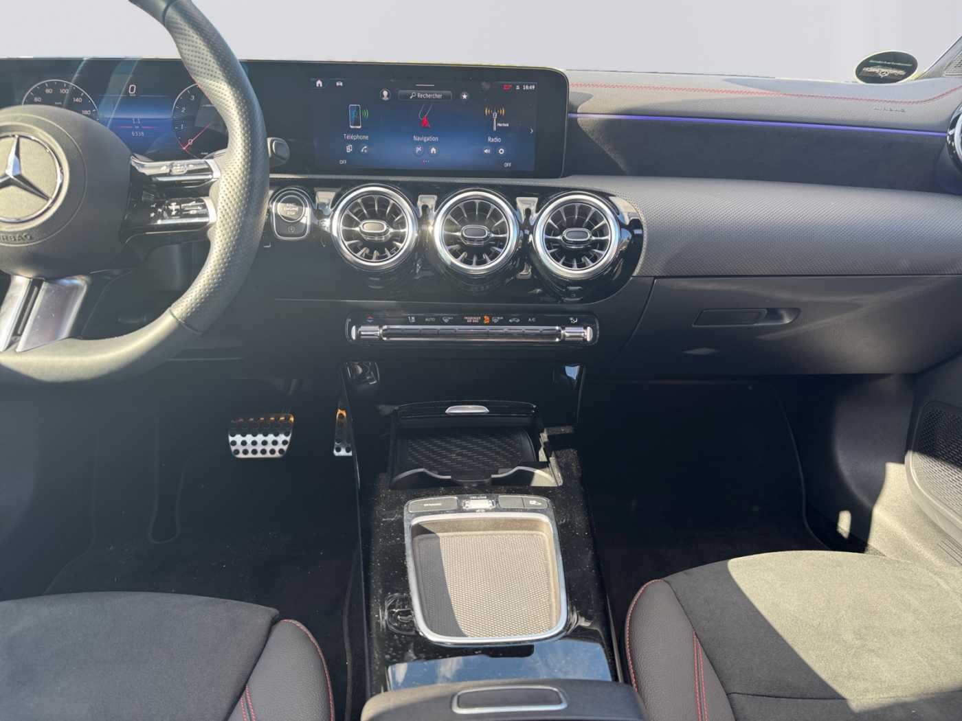 xxl_kfz114272679_w1k5m8eb2sn512938_10_center-console-down.jpg