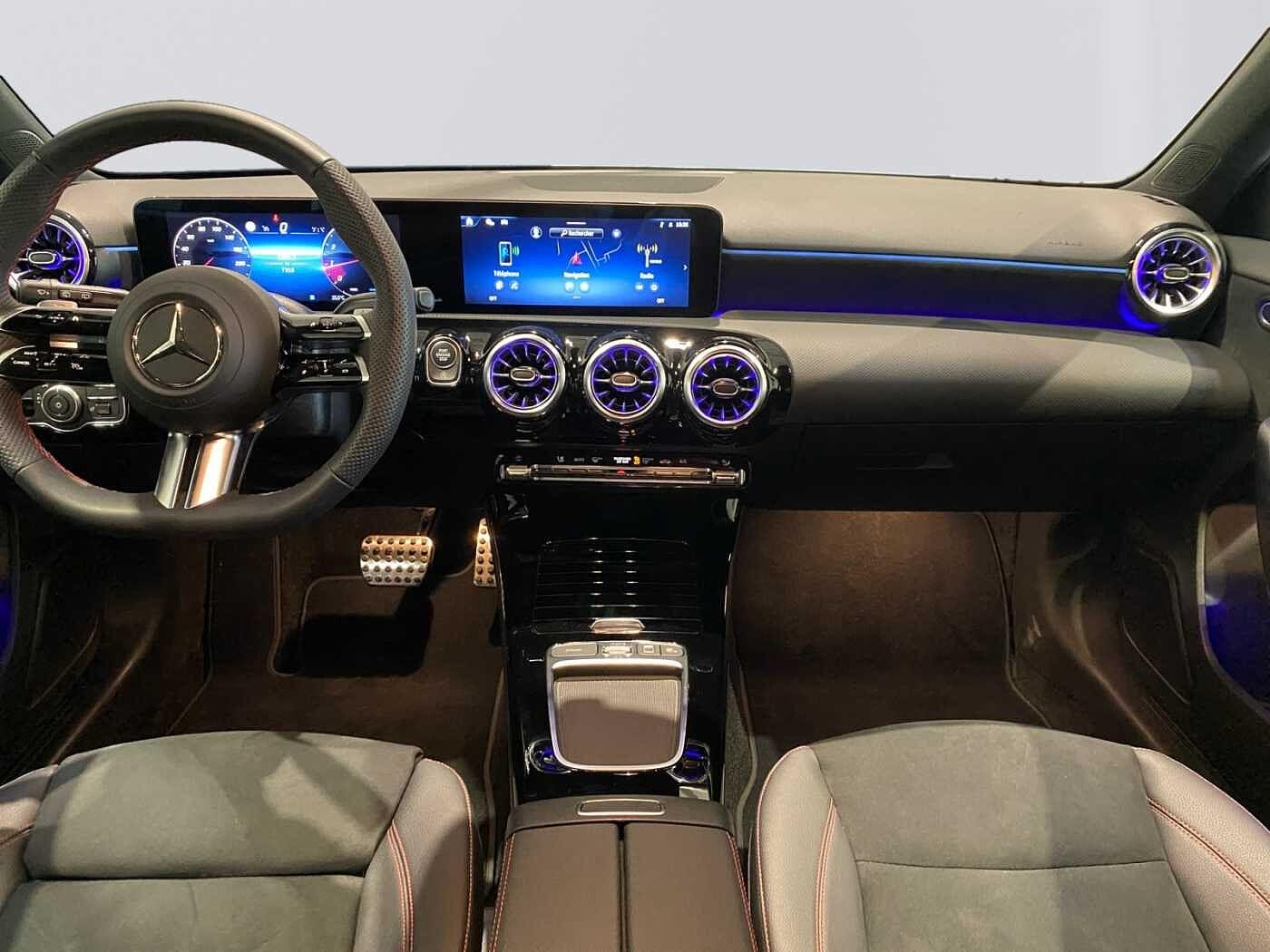 certified-alleur-mercedes-benz-classe-a-180-amg-line-w1k3f8eb1sj486907-10.jpg
