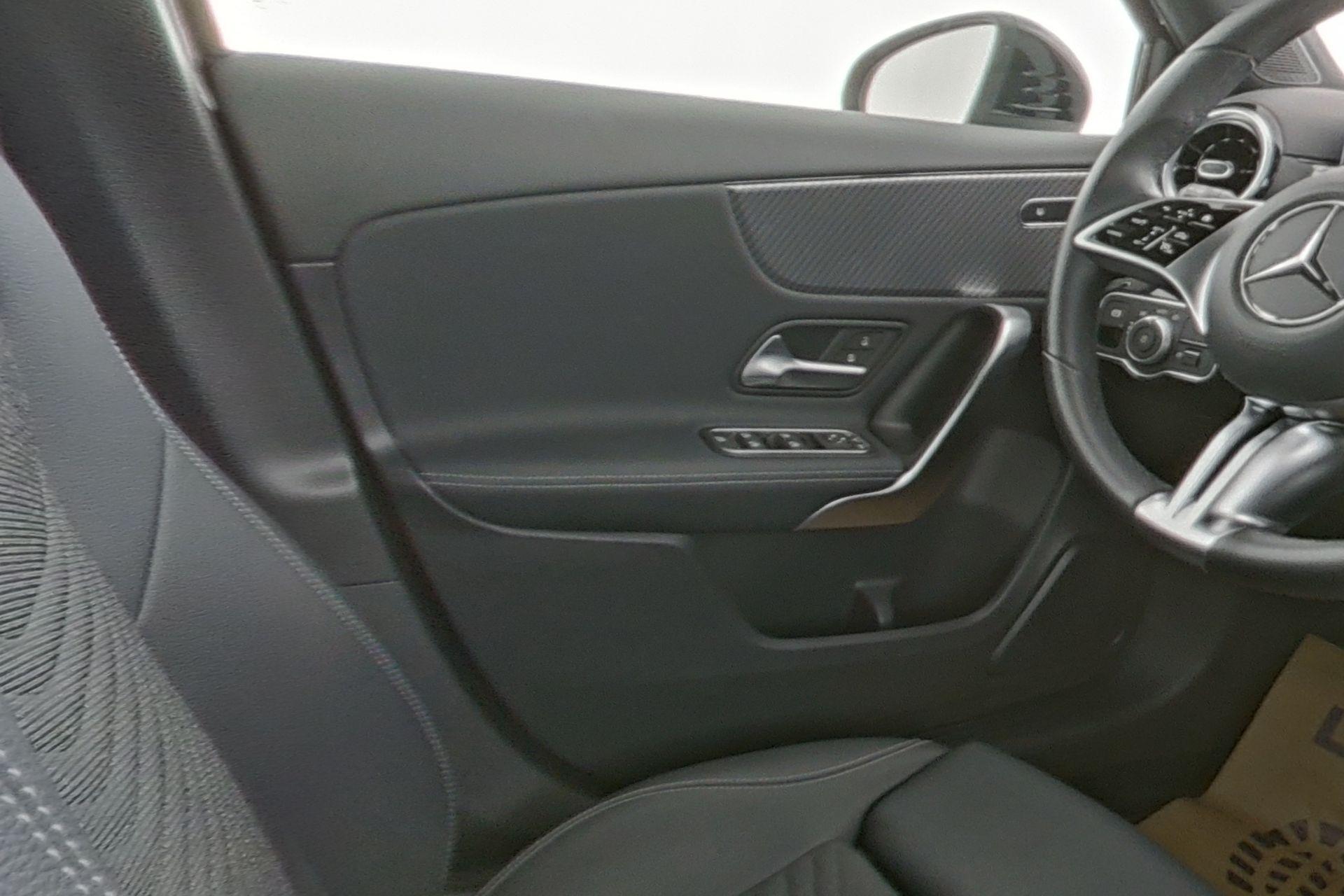 certified-alleur-mercedes-benz-classe-a-180-w1k3f8ebxsn344273-16.jpg