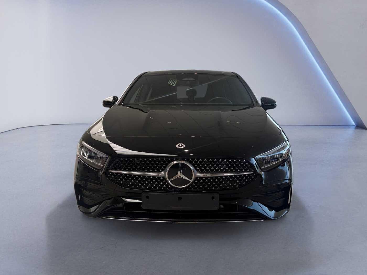 certified-eupen-mercedes-benz-classe-a-180-amg-line-w1k3f8eb3sj459143-8.jpg