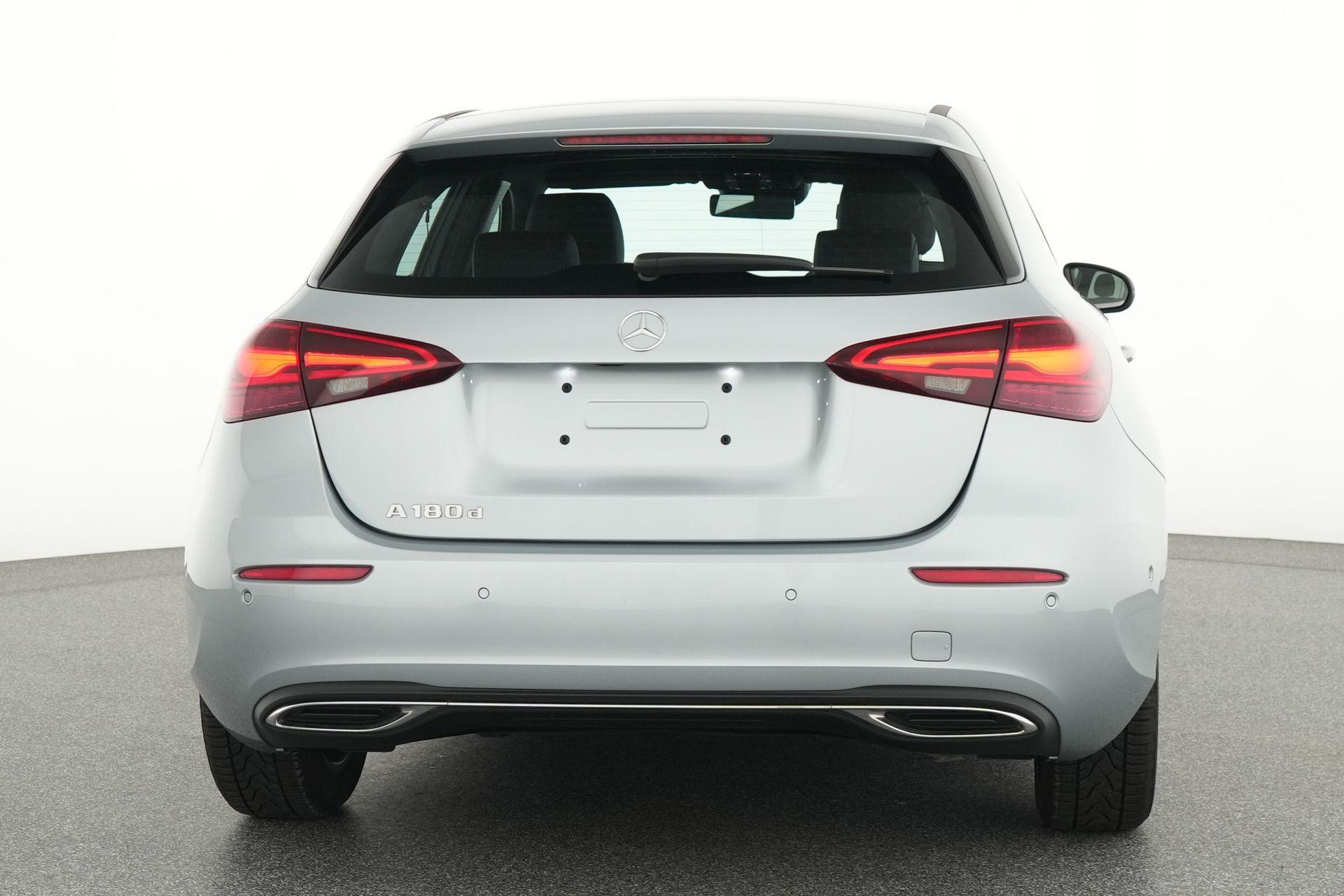 certified-namur-mercedes-benz-a-180-d-progressive-w1k3f1ab0sj471702-7.jpg